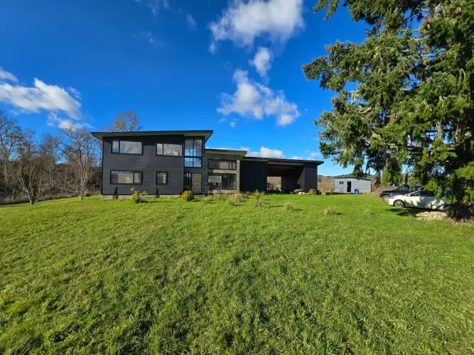 Beautiful House on Lot in Chancoyán Alto, Valdivia