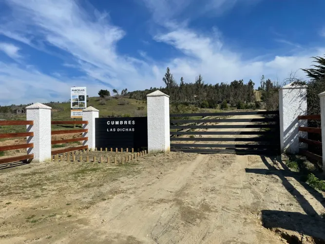 Opportunity: 20,000 m² Just 15 Minutes from Downtown